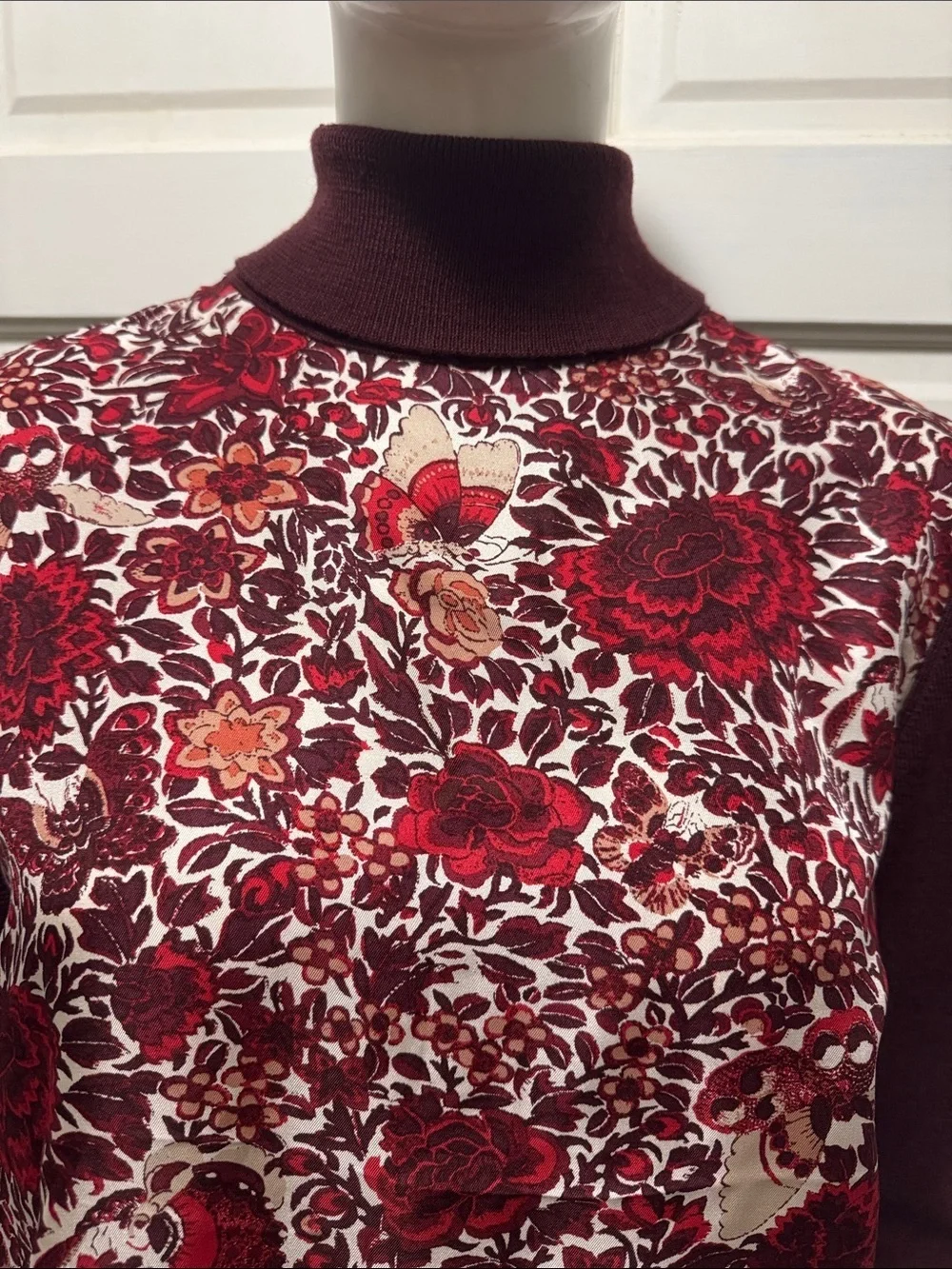 Tory Burch Red Floral Turtleneck Pullover Size Small